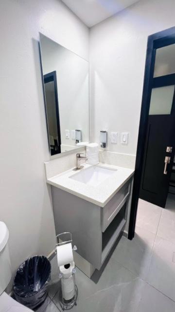 Luxury Condo Downtown 로사리토 외부 사진