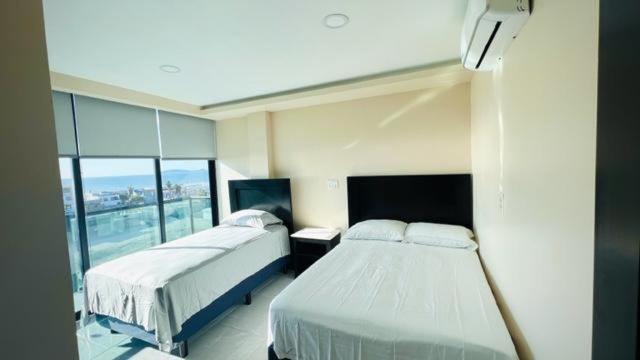 Luxury Condo Downtown 로사리토 외부 사진